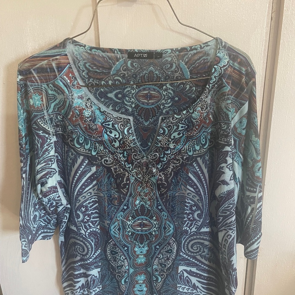 Apt.9 XL multi color with gemstone design